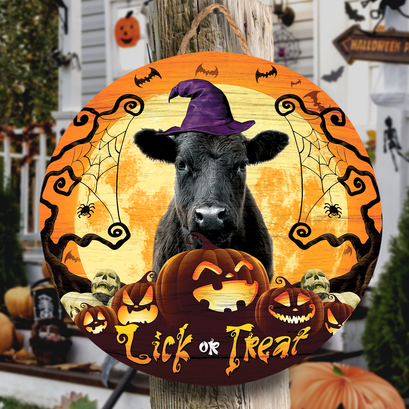 Black Angus Lick Or Treat Round Wooden Sign