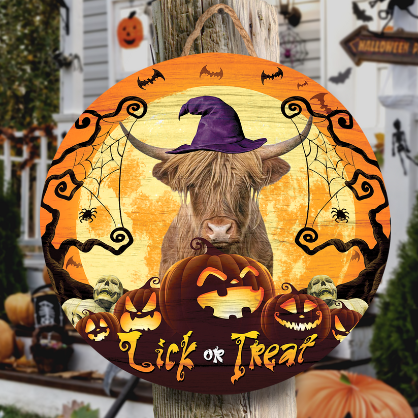 Highland Lick Or Treat Round Wooden Sign