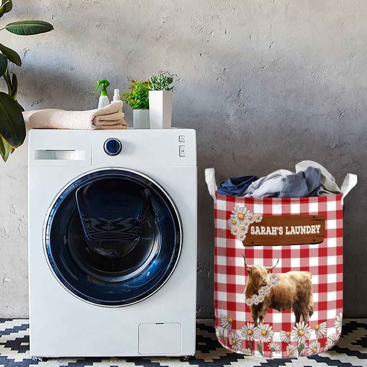 Personalized Highland Daisy Flower Laundry Basket
